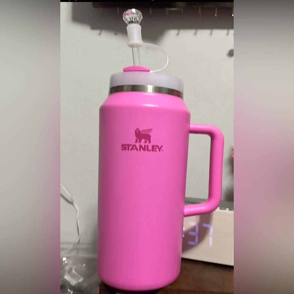 Stanley Popsicle Pink 64oz